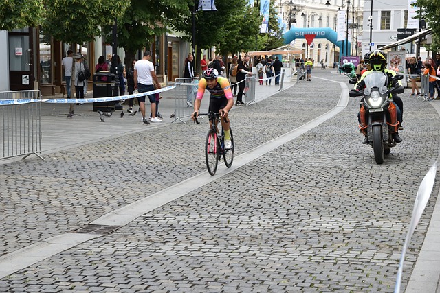 世体：西蒙尼陷入舆论风暴，马竞全力支持他.